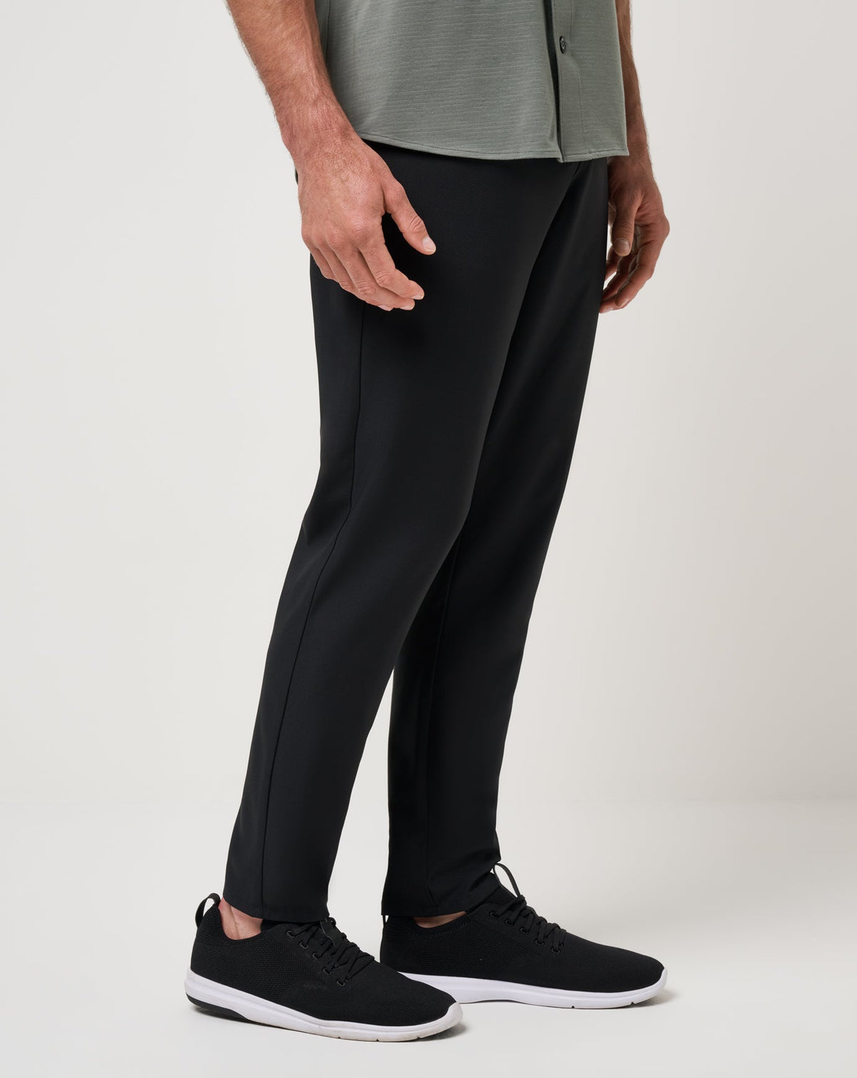 Icy Waters Jacket Black | Travis Mathew Customer Favorite