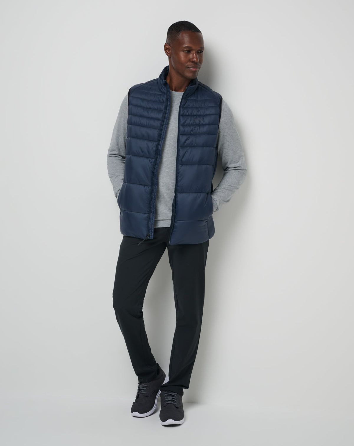 Aves Tech Puffer Vest Total Eclipse | Travis Mathew Deals