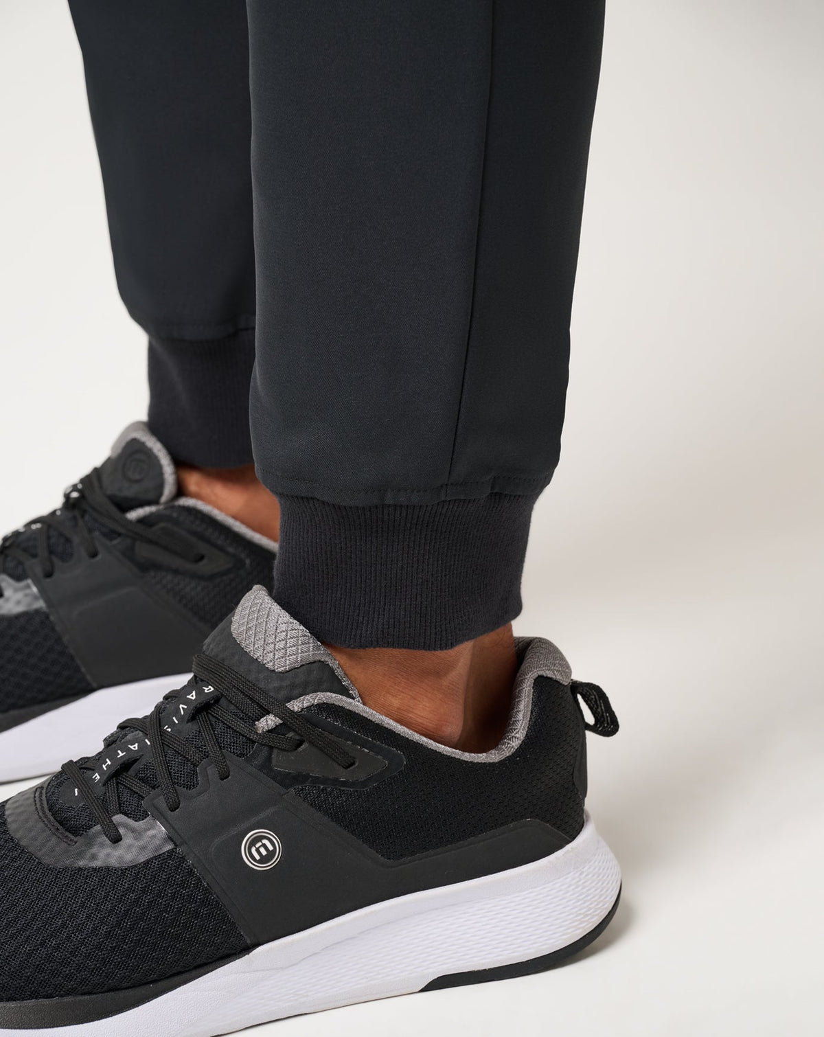 Open To Close 2.0 Jogger Black | Travis Mathew Best Seller