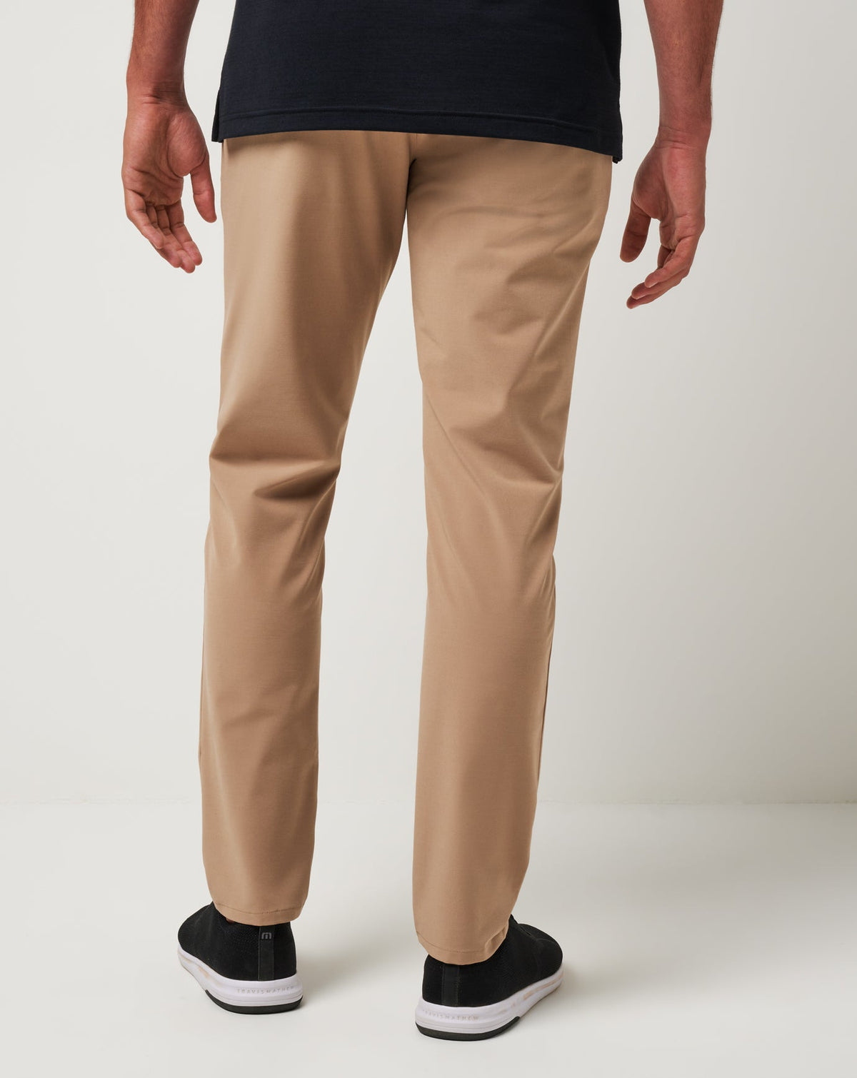 Open To Close Tech Chino Pant Khaki | Travis Mathew Quality