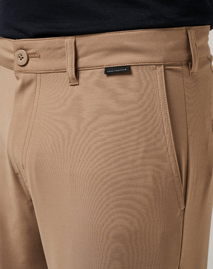 Open To Close Tech Chino Pant Khaki | Travis Mathew Quality