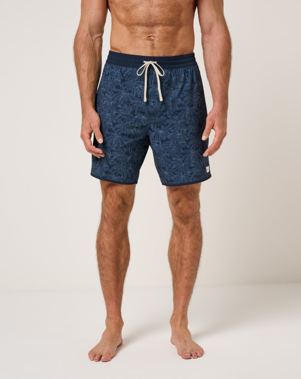 Tidal Whisper Boardshort 18In Total Eclipse | Travis Mathew Top Pick