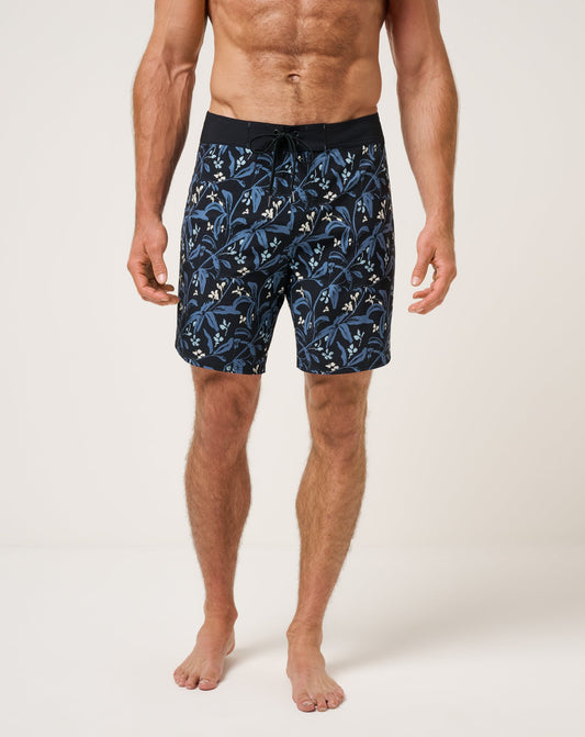 Relationship Status Boardshort 18.5In Black | Travis Mathew Everyday