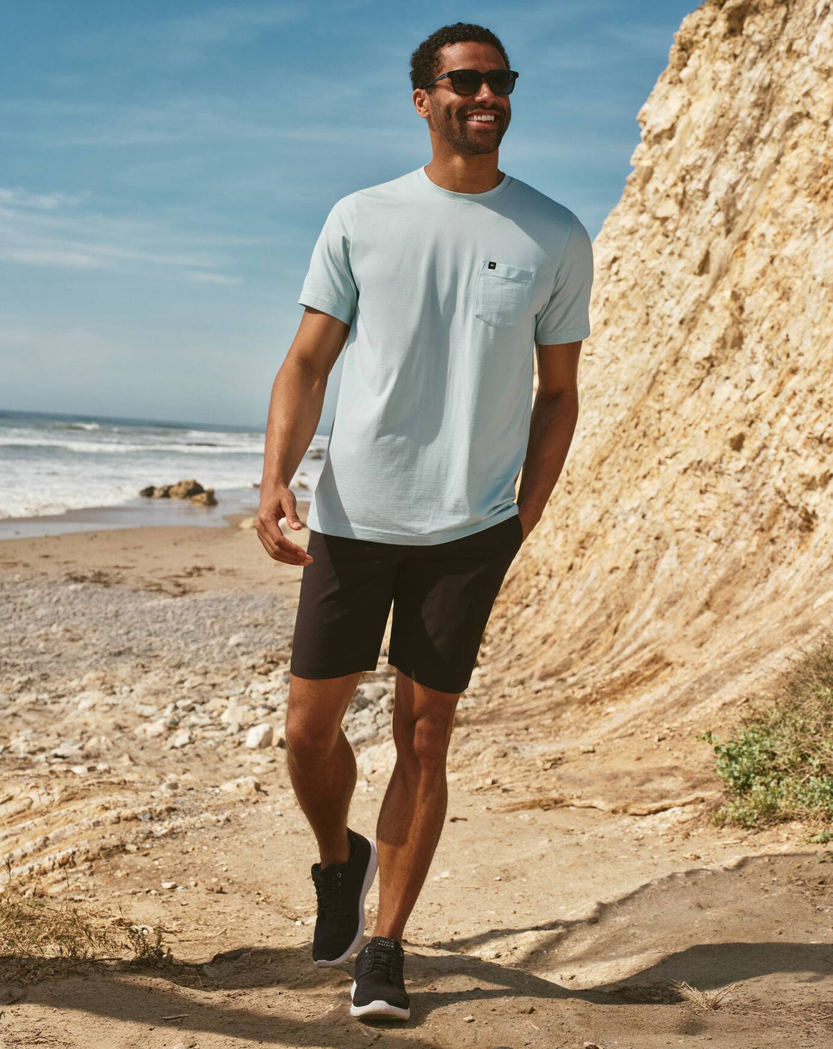 Wanderlust Short 9In Black | Travis Mathew Latest