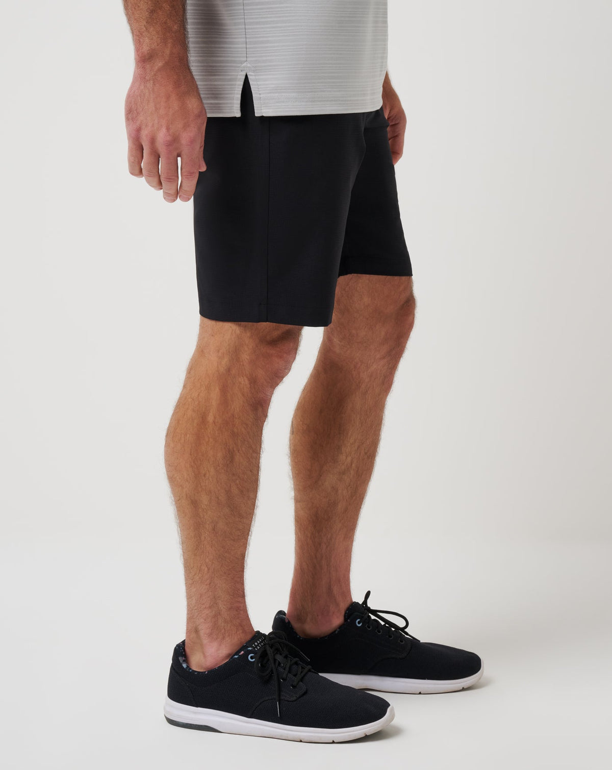Wanderlust Short 9In Black | Travis Mathew Latest