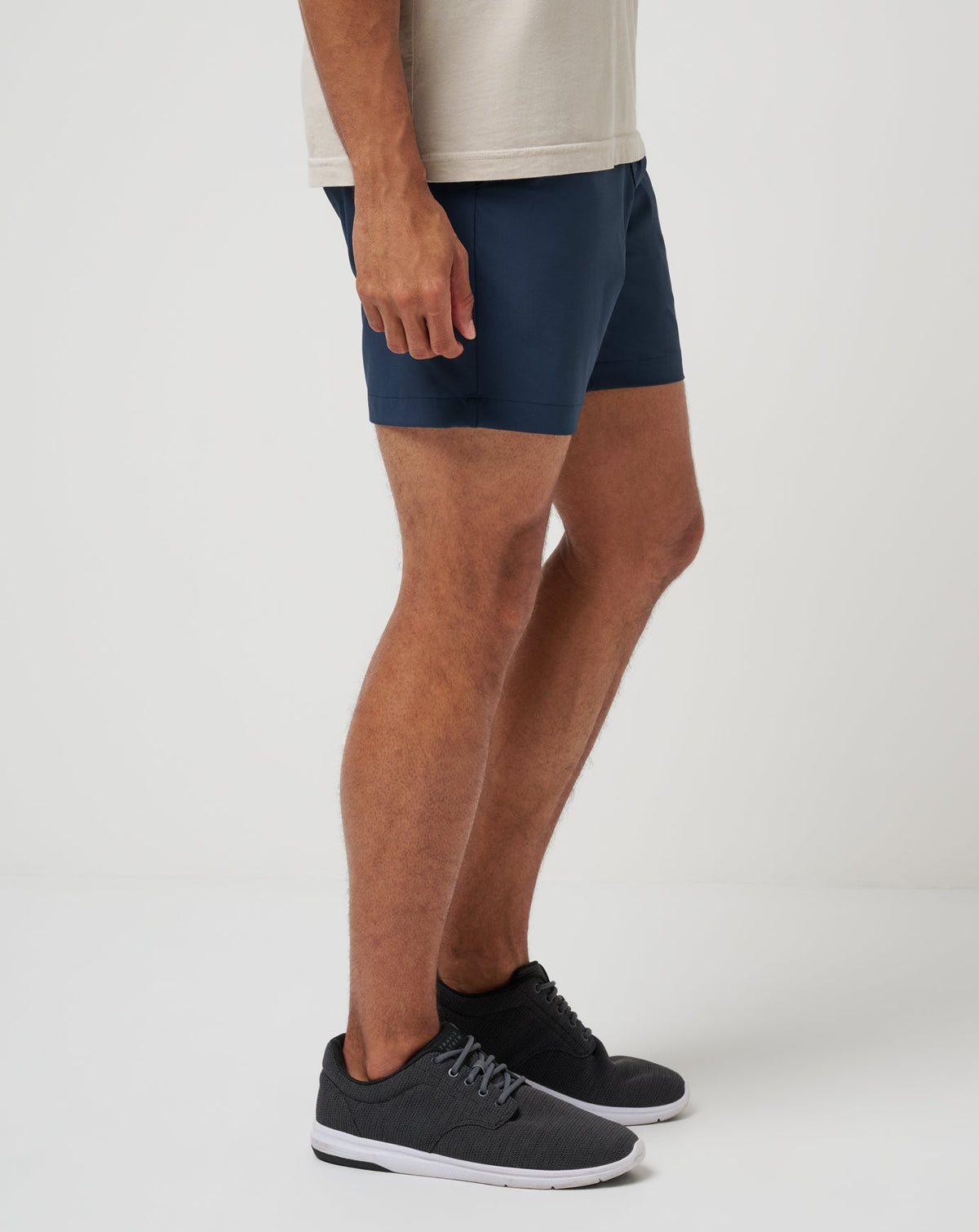 Wanderlust Short 7In Mood Indigo | Travis Mathew Classic