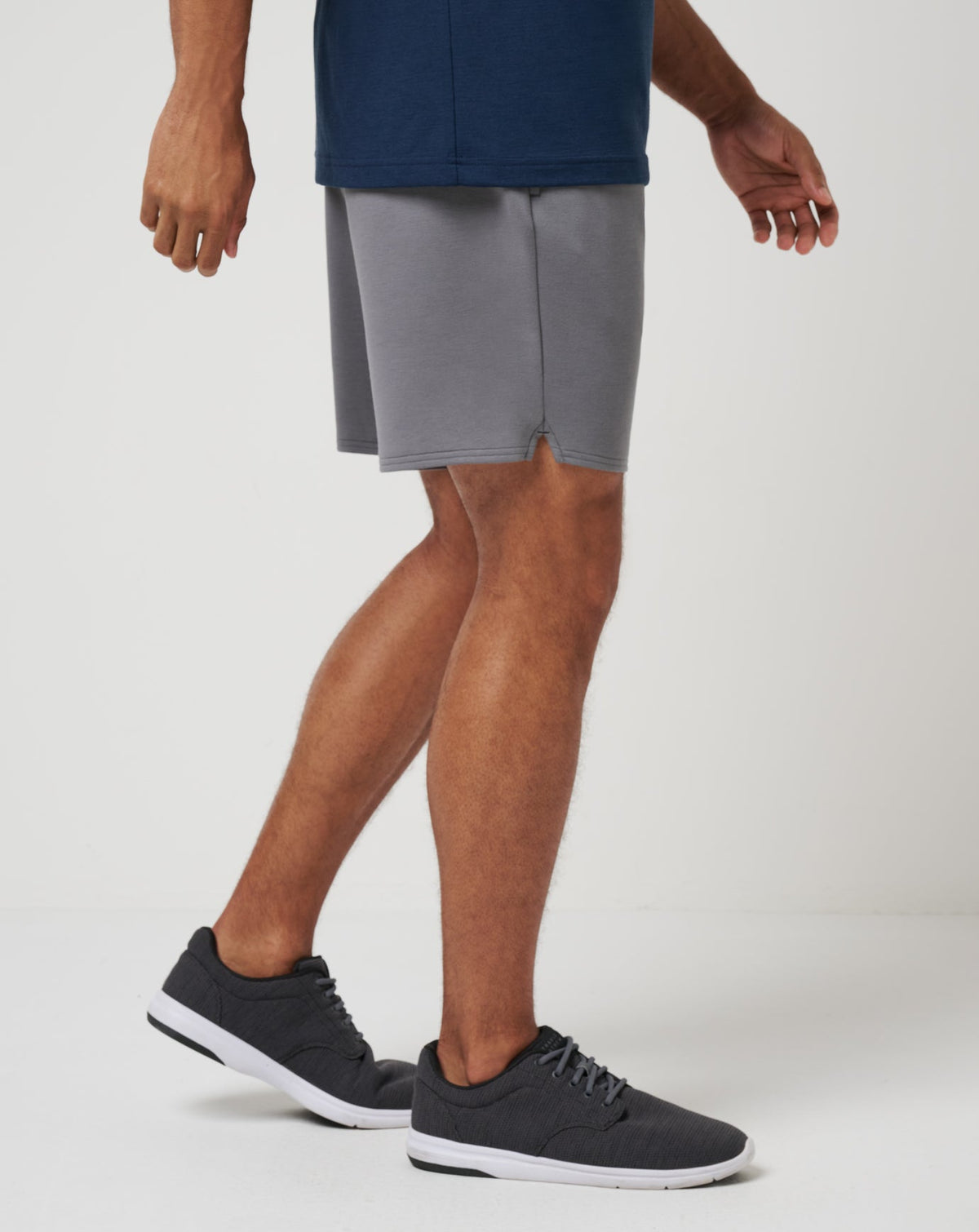 Fibercloud Short 8In Heather Grey | Travis Mathew Featured
