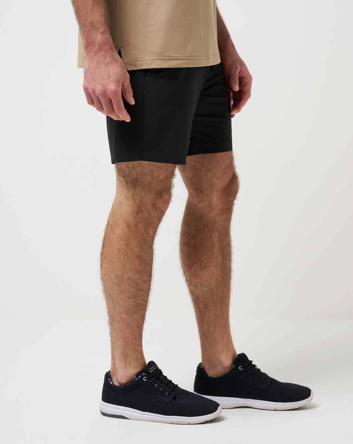 Wanderlust Short 7In Black | Travis Mathew Classic