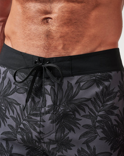 No Wake Zone Boardshort Black | Travis Mathew Classic