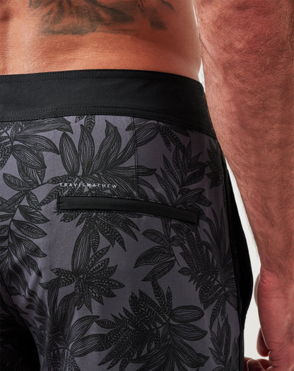 No Wake Zone Boardshort Black | Travis Mathew Classic