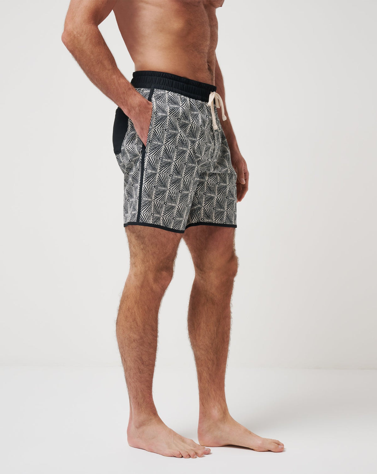 Sandswept Short 8In Italian Sand | Travis Mathew Customer Favorite