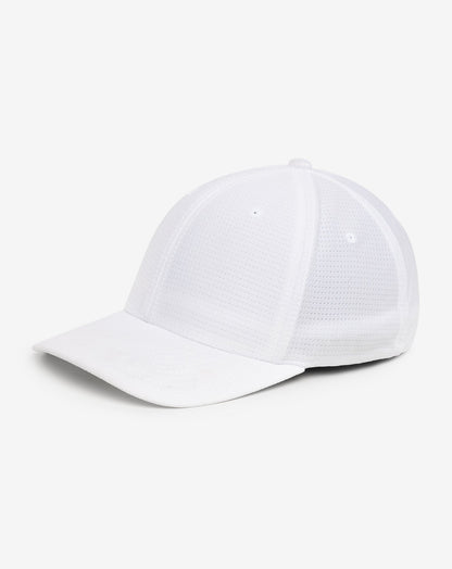 Nassau Fitted Hat White | Travis Mathew Classic