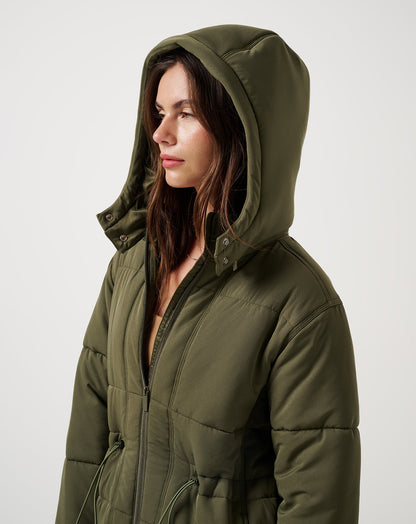 Mont Blanc Hood Puffer Grape Leaf | Travis Mathew Best Seller