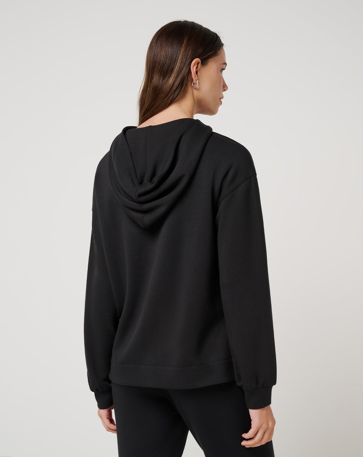 Skyloft Soft Hoodie Black | Travis Mathew Trending
