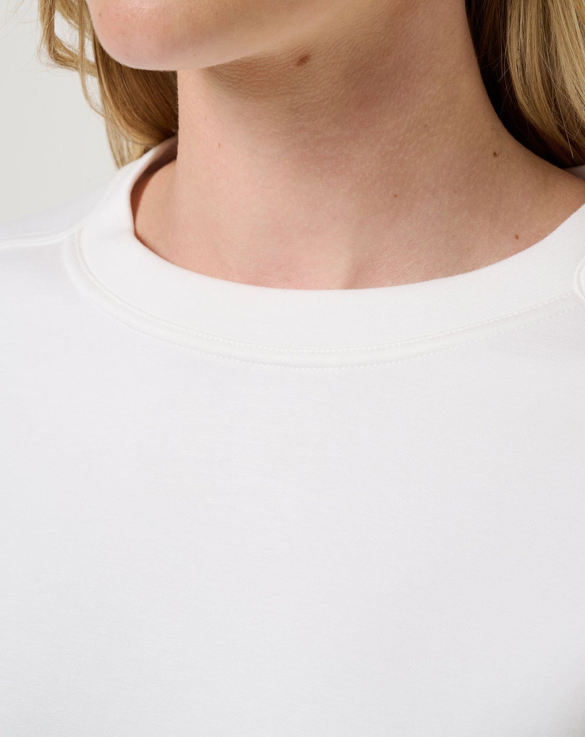 Cloudscape Pullover Snow White | Travis Mathew Popular