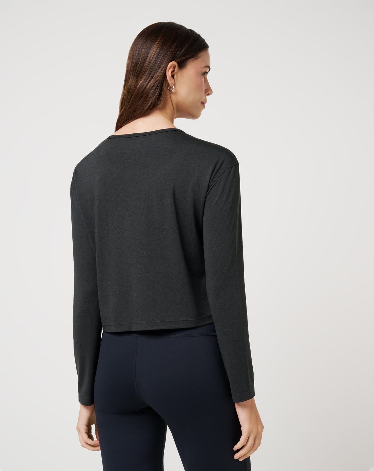 Skyloft Light Celestia Top Heather Black | Travis Mathew Value