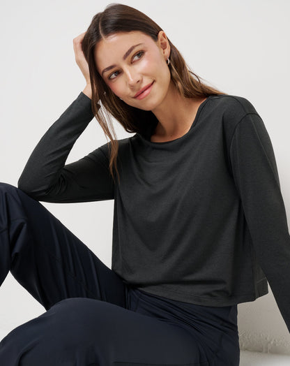 Skyloft Light Celestia Top Heather Black | Travis Mathew Value