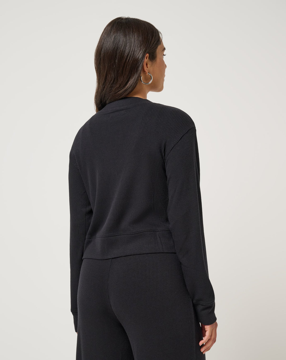 Evening Retreat Cardigan Black | Travis Mathew Exclusive