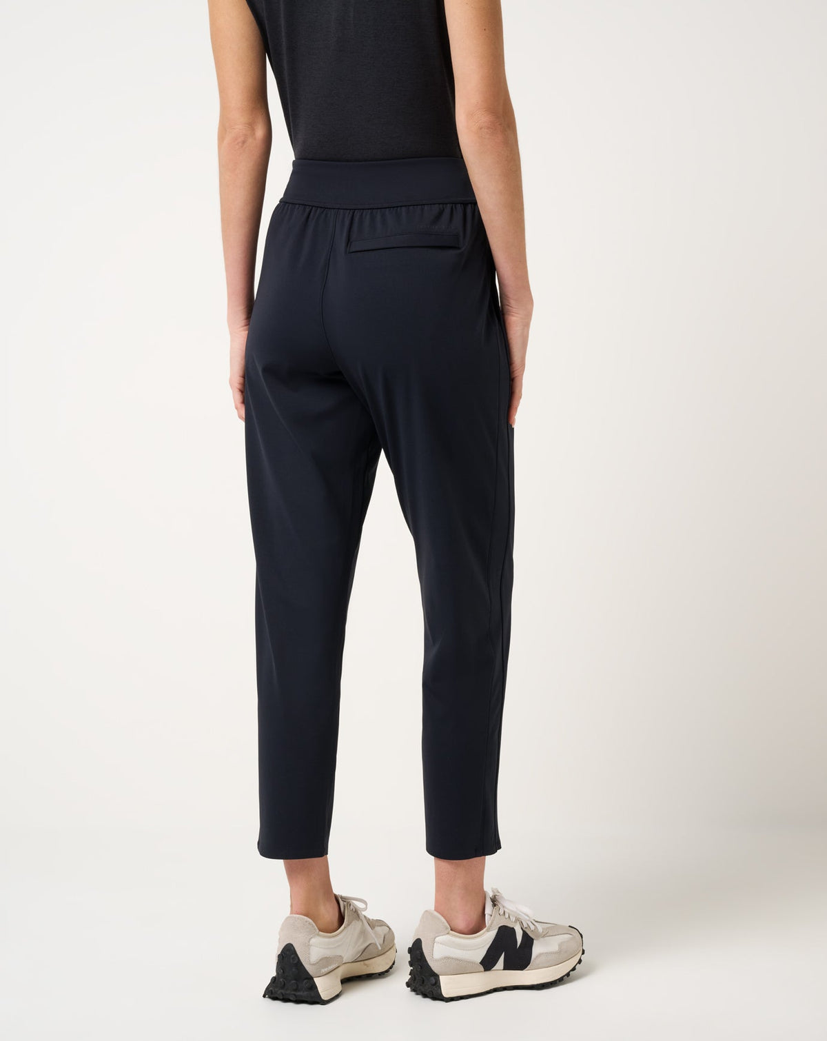 Moveknit Resilience Pant 2.0 Black | Travis Mathew Trending