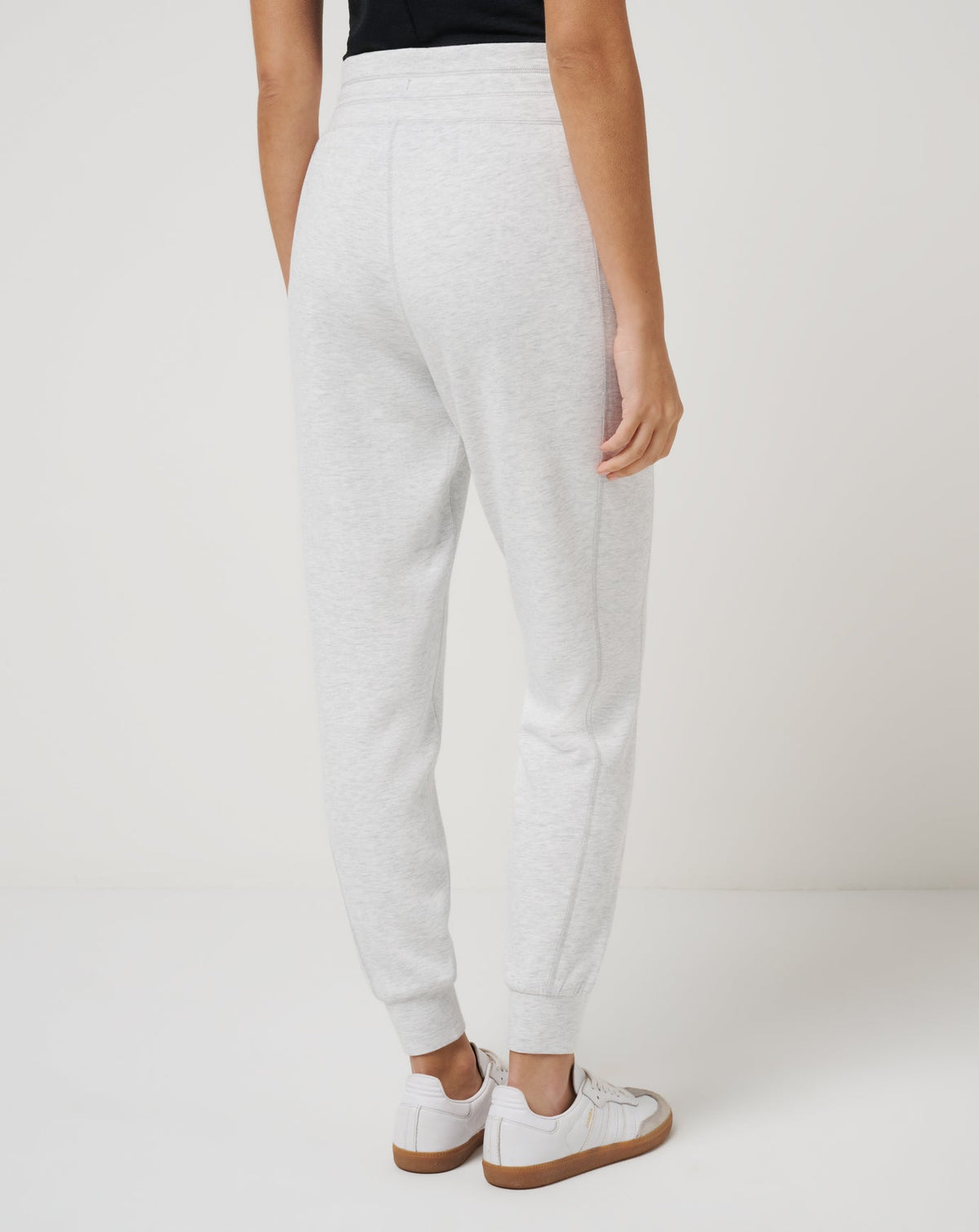 Skyloft Soft Jogger Heather Light Grey | Travis Mathew Classic