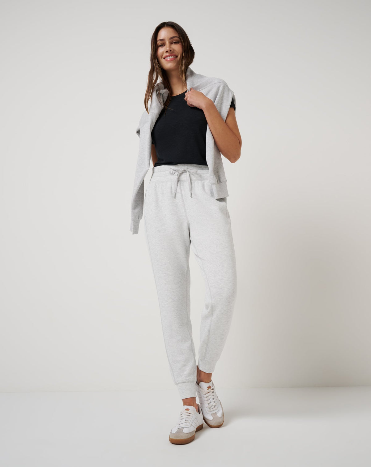 Skyloft Soft Jogger Heather Light Grey | Travis Mathew Classic