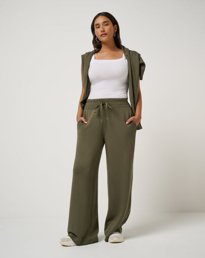 Skyloft Soft Wide Leg Pant Grape Leaf | Travis Mathew Everyday