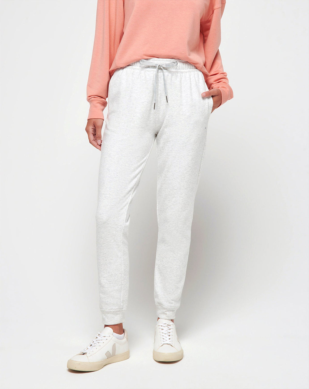 Cloud Fleece Jogger Heather Light Grey | Travis Mathew Trusted