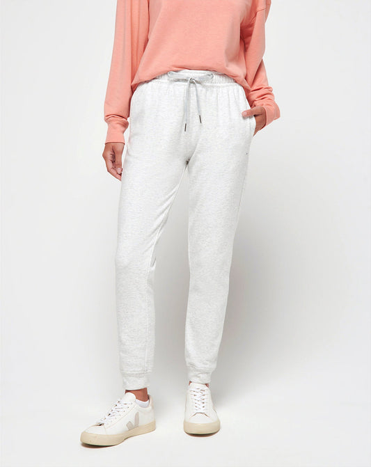 Cloud Fleece Jogger Heather Light Grey | Travis Mathew Trusted