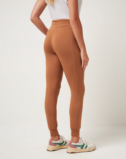 Skyloft Soft Jogger Chestnut | Travis Mathew Recommended