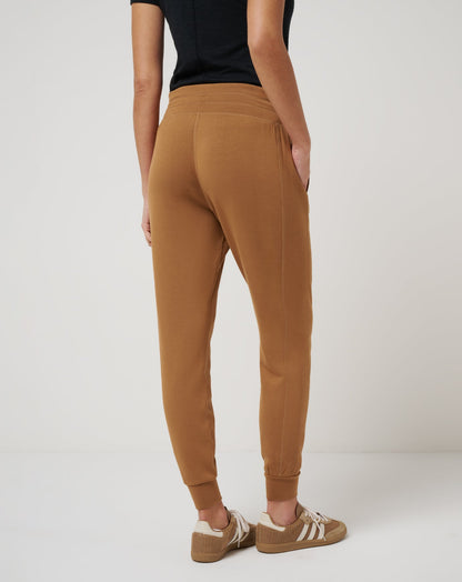 Skyloft Soft Jogger Chestnut | Travis Mathew Recommended