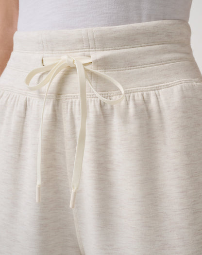 Skyloft Soft Tie Short Heather Brazillian Sand | Travis Mathew Classic