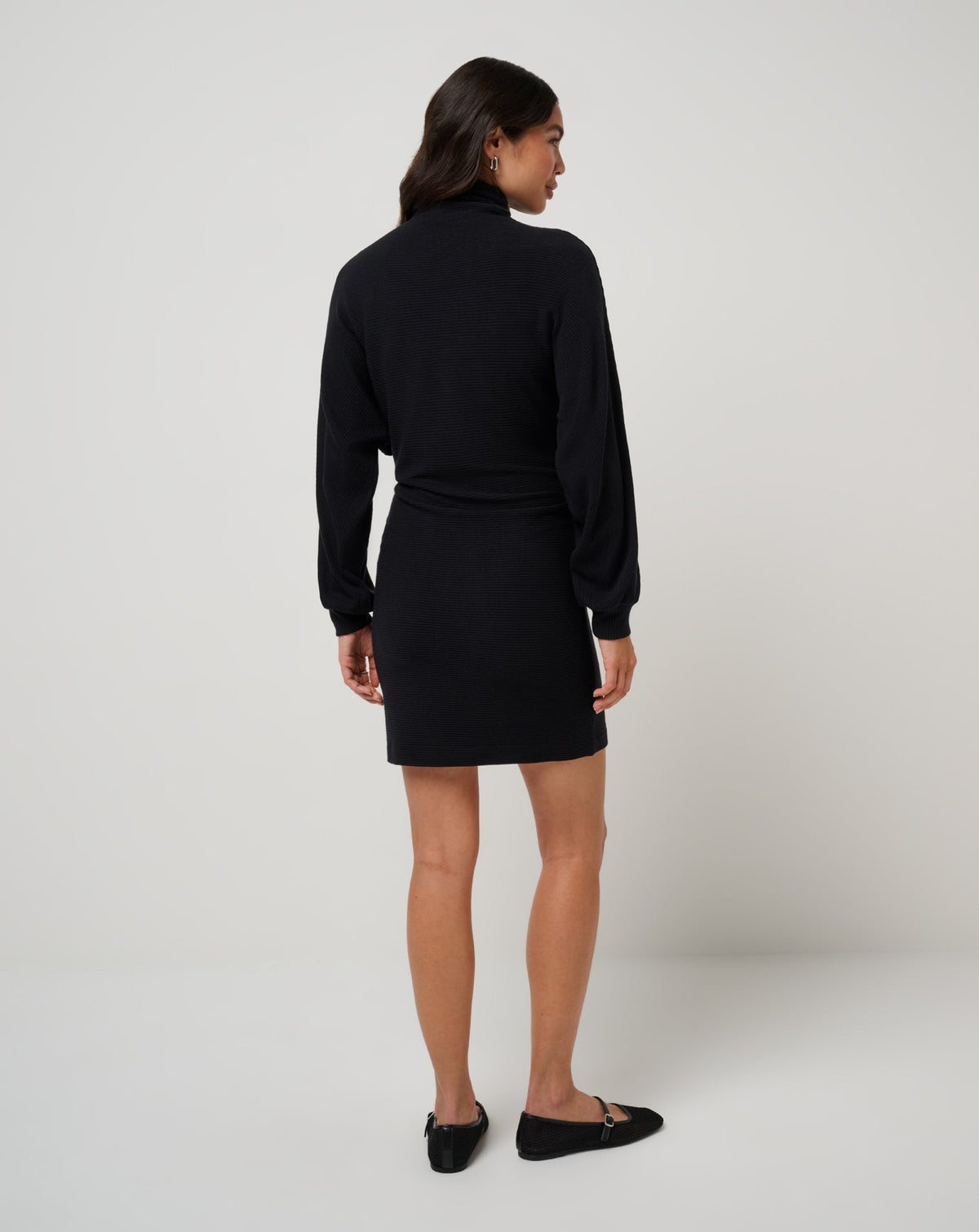 Evening Retreat Dress Black | Travis Mathew Premium