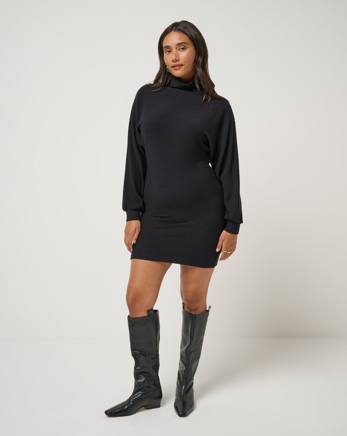 Evening Retreat Dress Black | Travis Mathew Premium