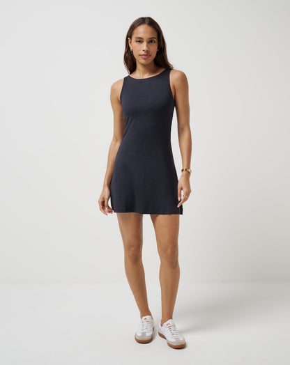 Skyloft Light Skyline Dress Heather Black | Travis Mathew Quality