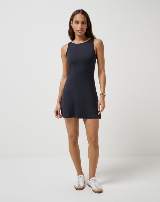 Skyloft Light Skyline Dress Heather Black | Travis Mathew Quality