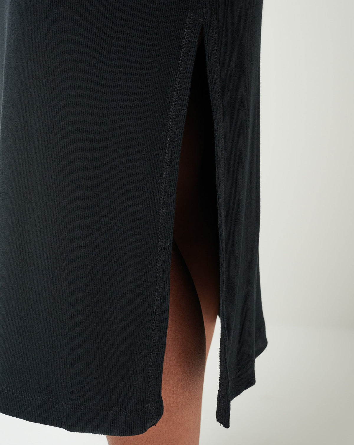 Cloud Rib Hadley Wood Dress Black | Travis Mathew Latest