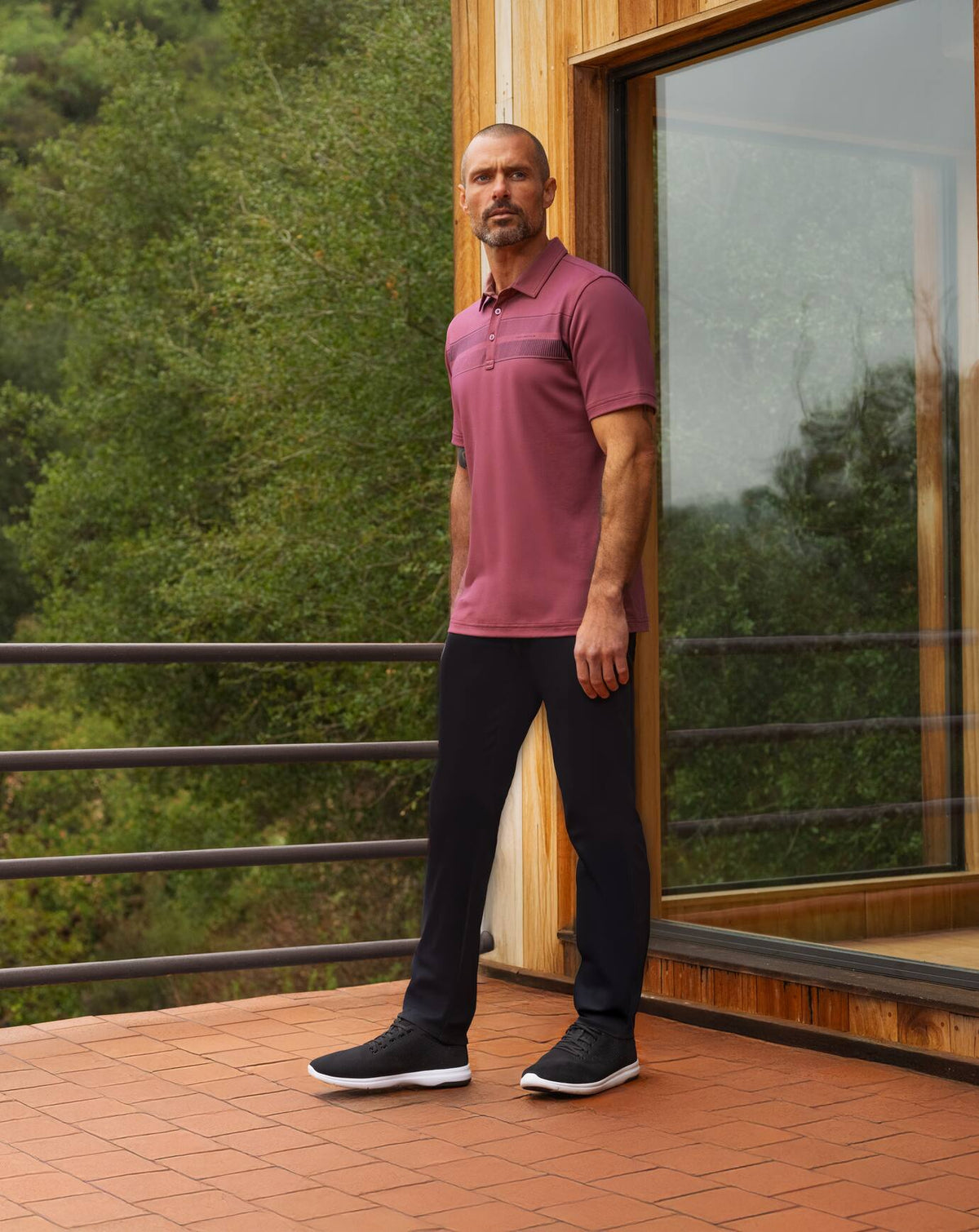 The Daily Lite Shoe Black | Travis Mathew Top Pick