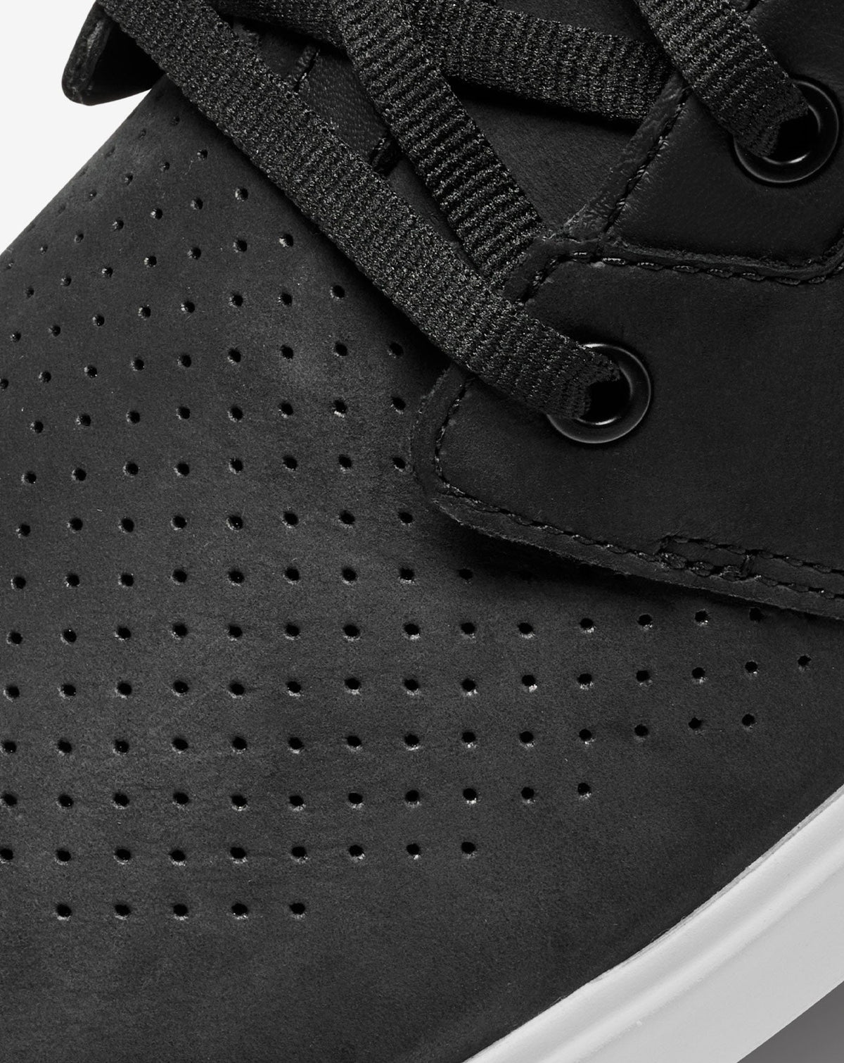 The Modern Chukka Black | Travis Mathew Best Price