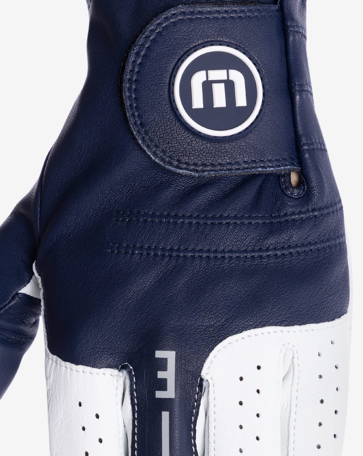 Between The Lines 2.0 Golf Glove Total Eclipse | Travis Mathew Quality