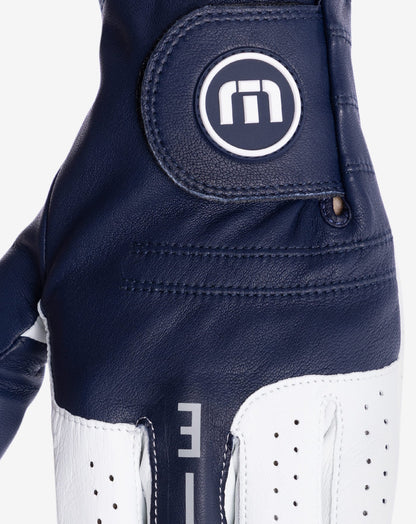 Between The Lines 2.0 Golf Glove Total Eclipse | Travis Mathew Quality