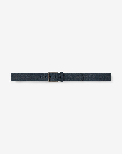 World Link Hybrid Stretch Belt Mood Indigo | Travis Mathew Everyday