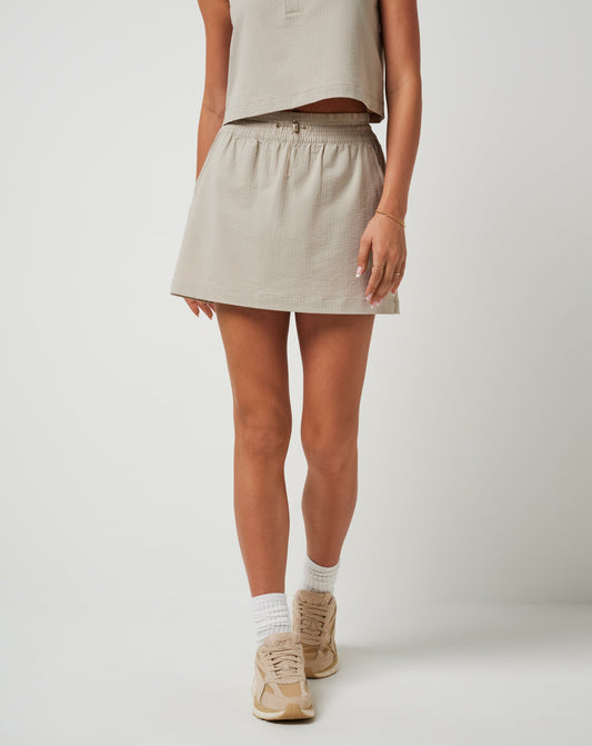 Timeless Breezeblend Skort Island Fossil | Travis Mathew Everyday