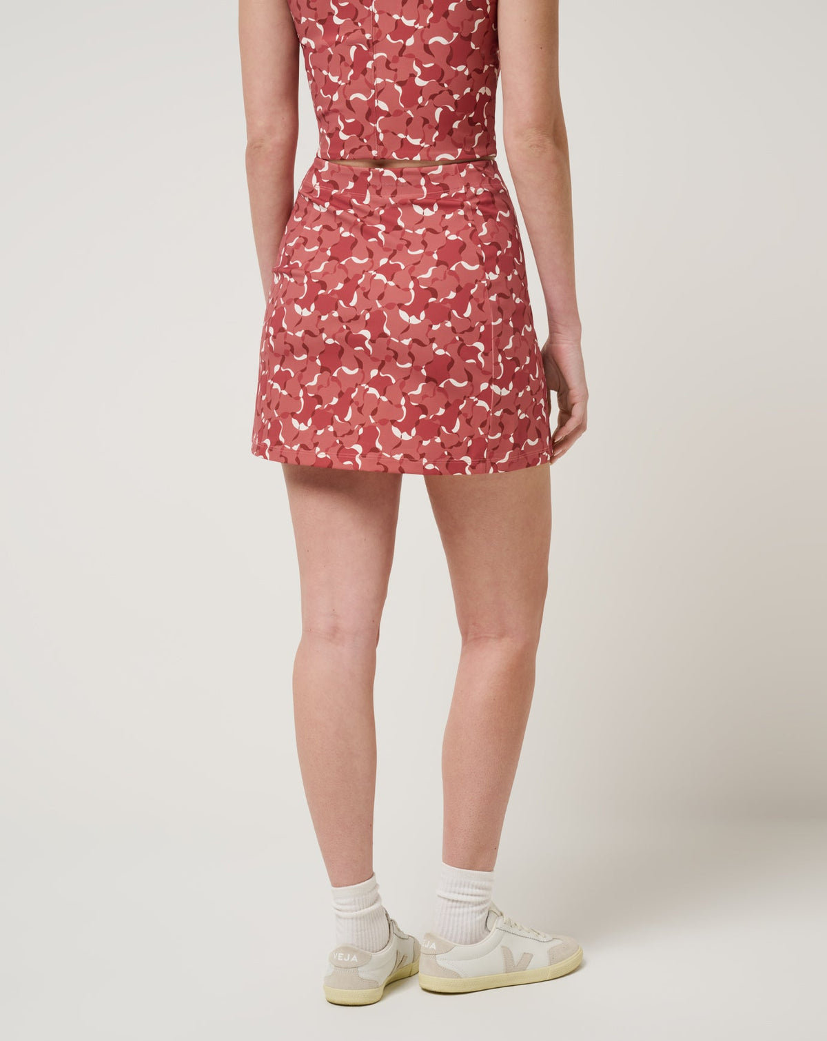 Sunfire Skort Brick Dust Multi | Travis Mathew Smart Buy