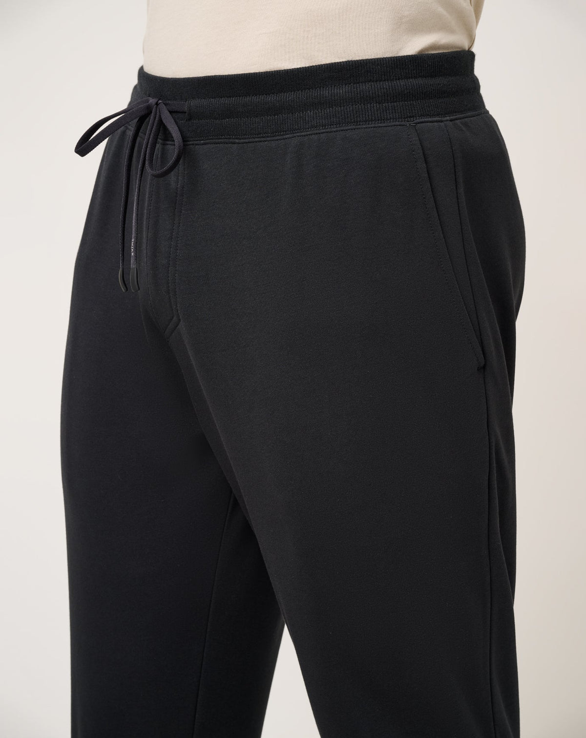 Shot Maker Cloud Pant Black | Travis Mathew Best Price