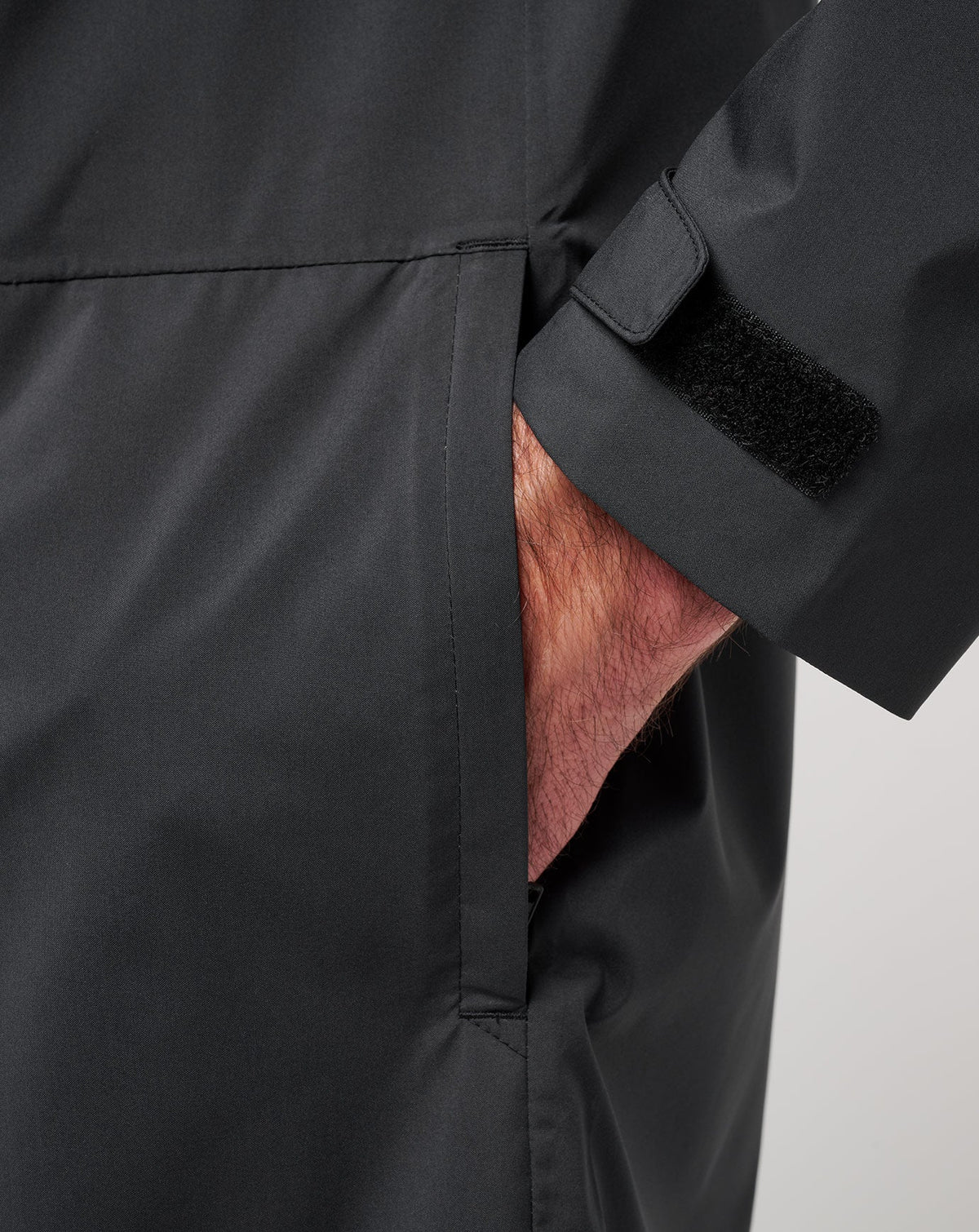 Shore Side Full Zip Black | Travis Mathew Recommended